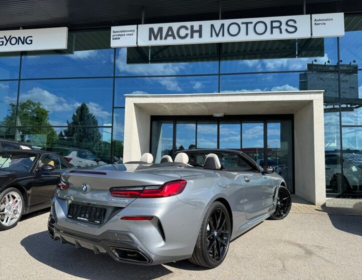 BMW Řada 8 Kabriolet 4,4 l 390 kw