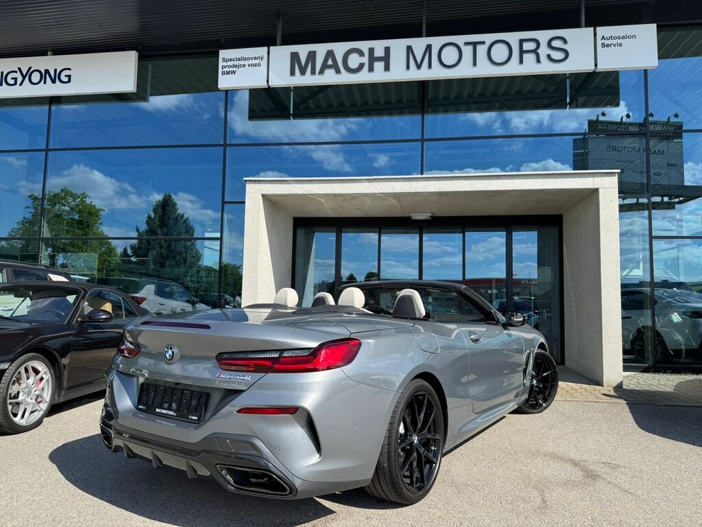 BMW Řada 8 Kabriolet 4,4 l 390 kw