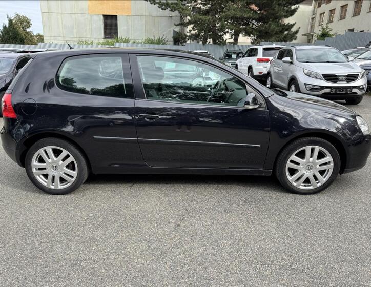 Volkswagen Golf 12