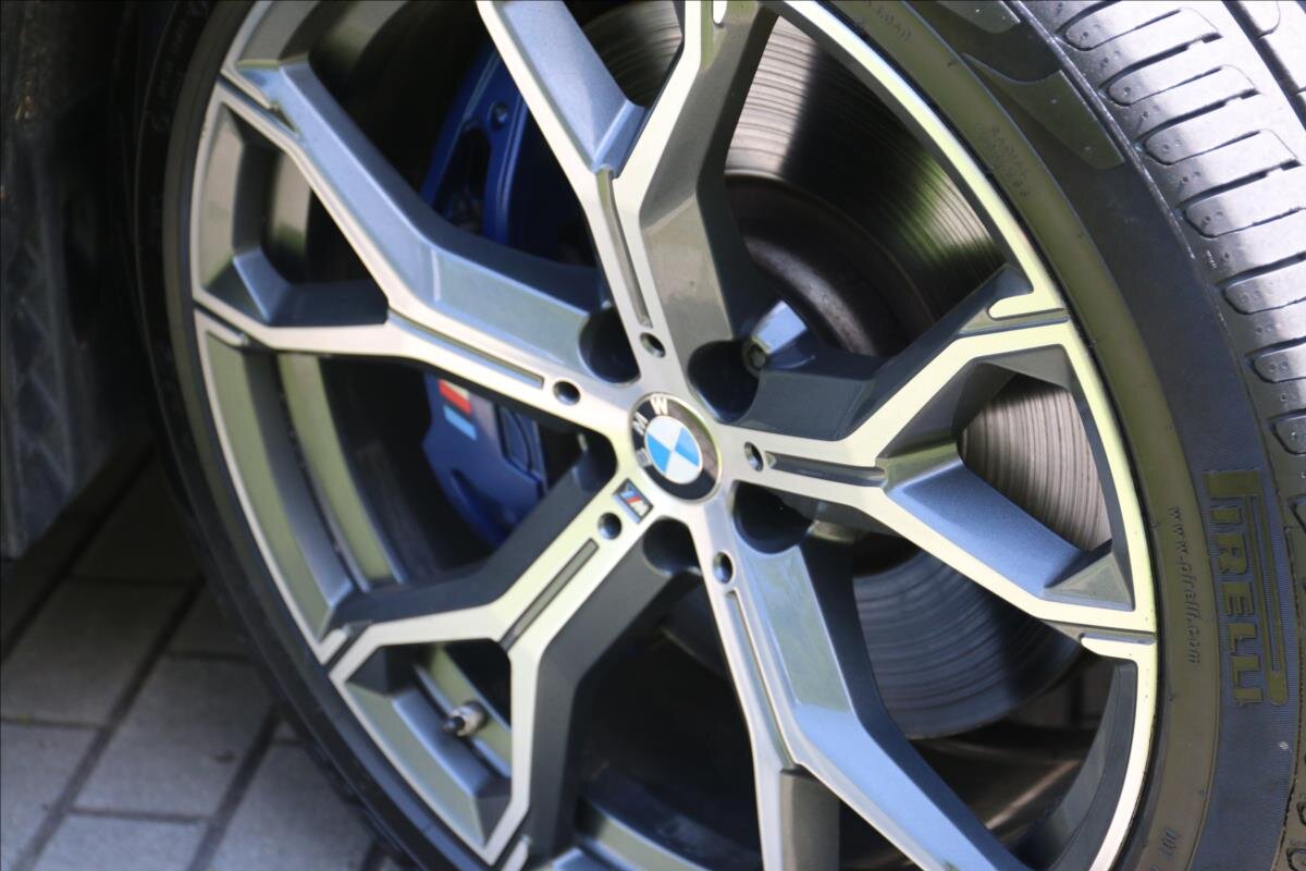 BMW X5 Kombi 3,0 l 290 kw