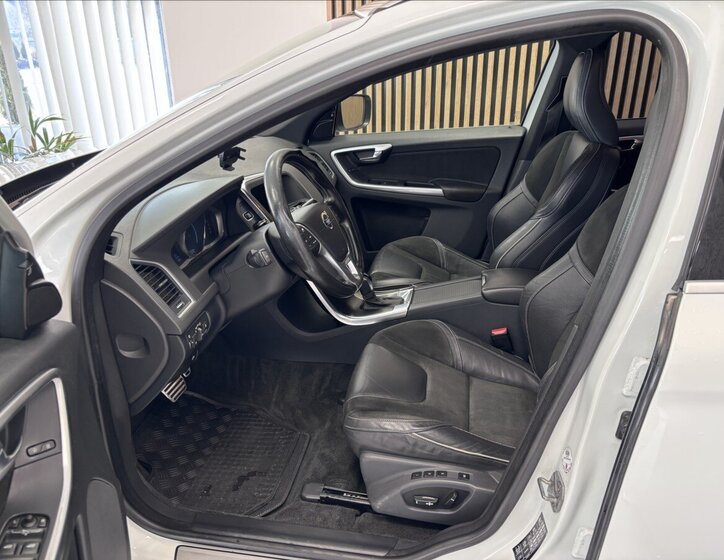 Volvo XC60 Kombi 2,4 l 140 kw