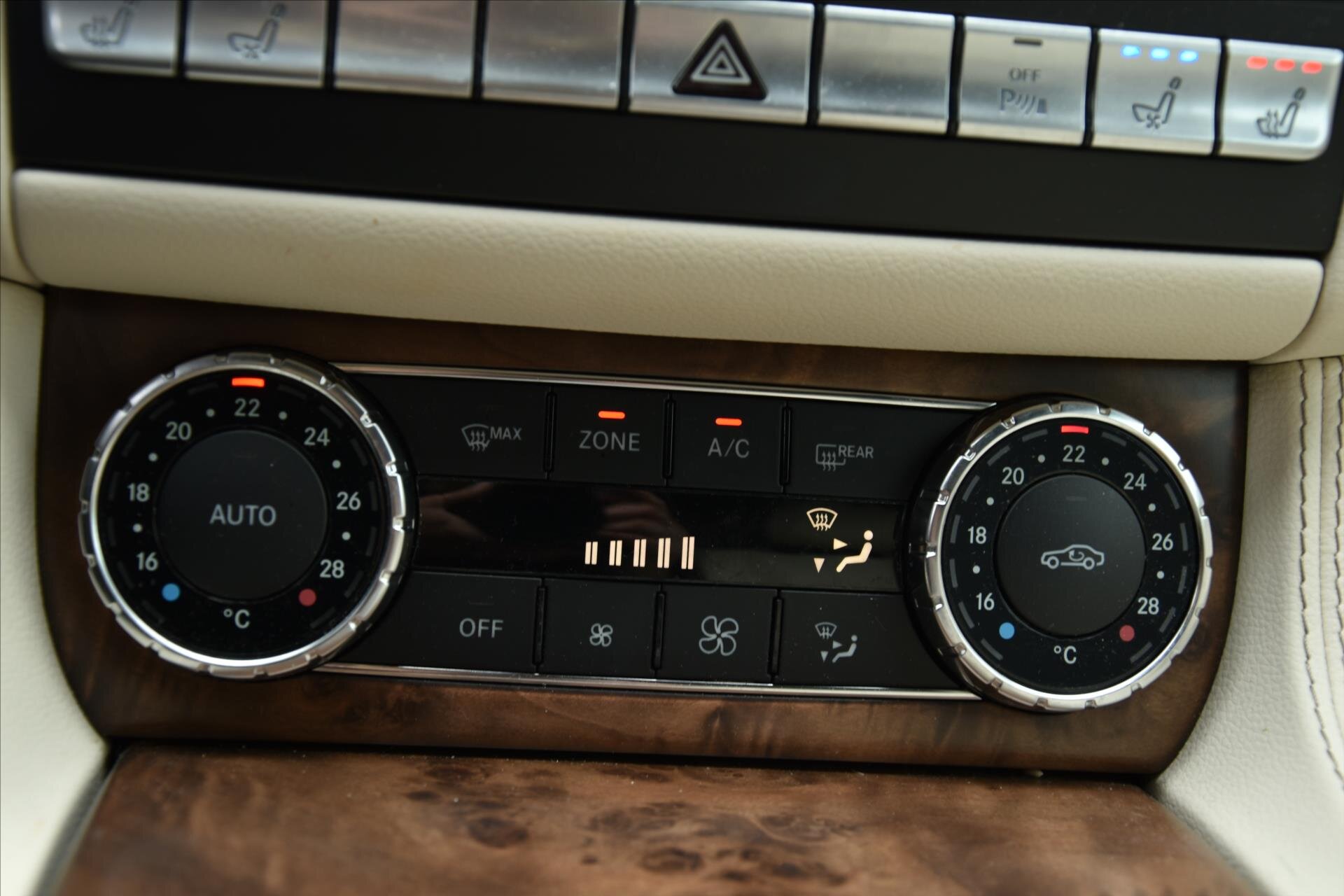 Mercedes-Benz CLS Sedan / Limuzína 3,0 l 195 kw