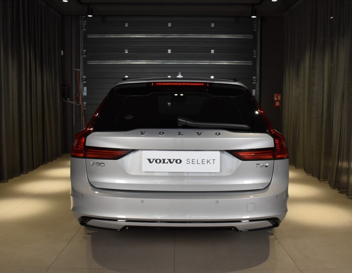 Volvo V90 5