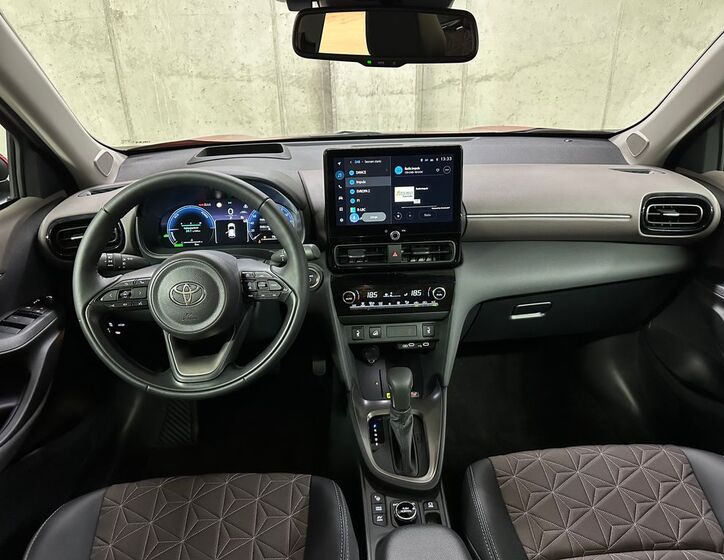 Toyota Yaris Cross 17