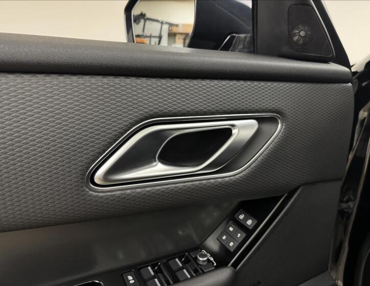 Land Rover Range Rover Velar 38