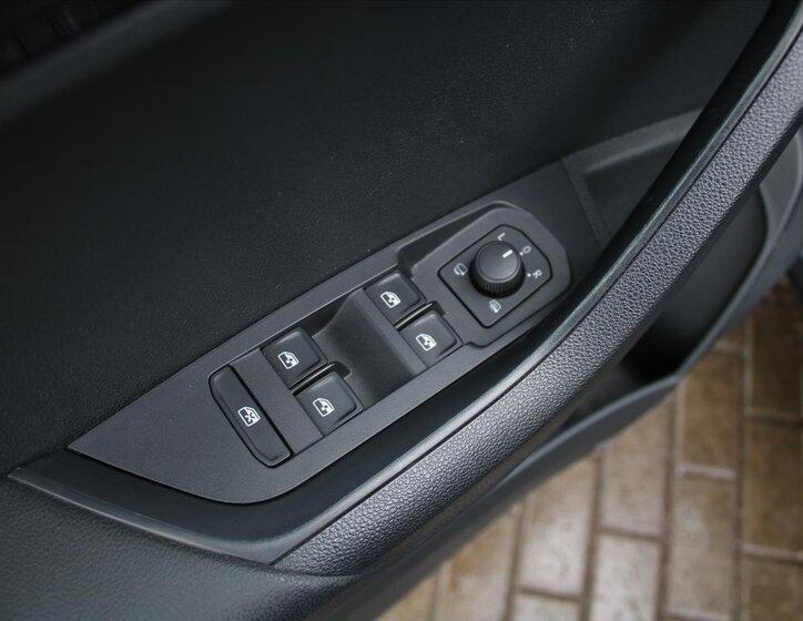 Škoda Karoq SUV 1,5 l 110 kw