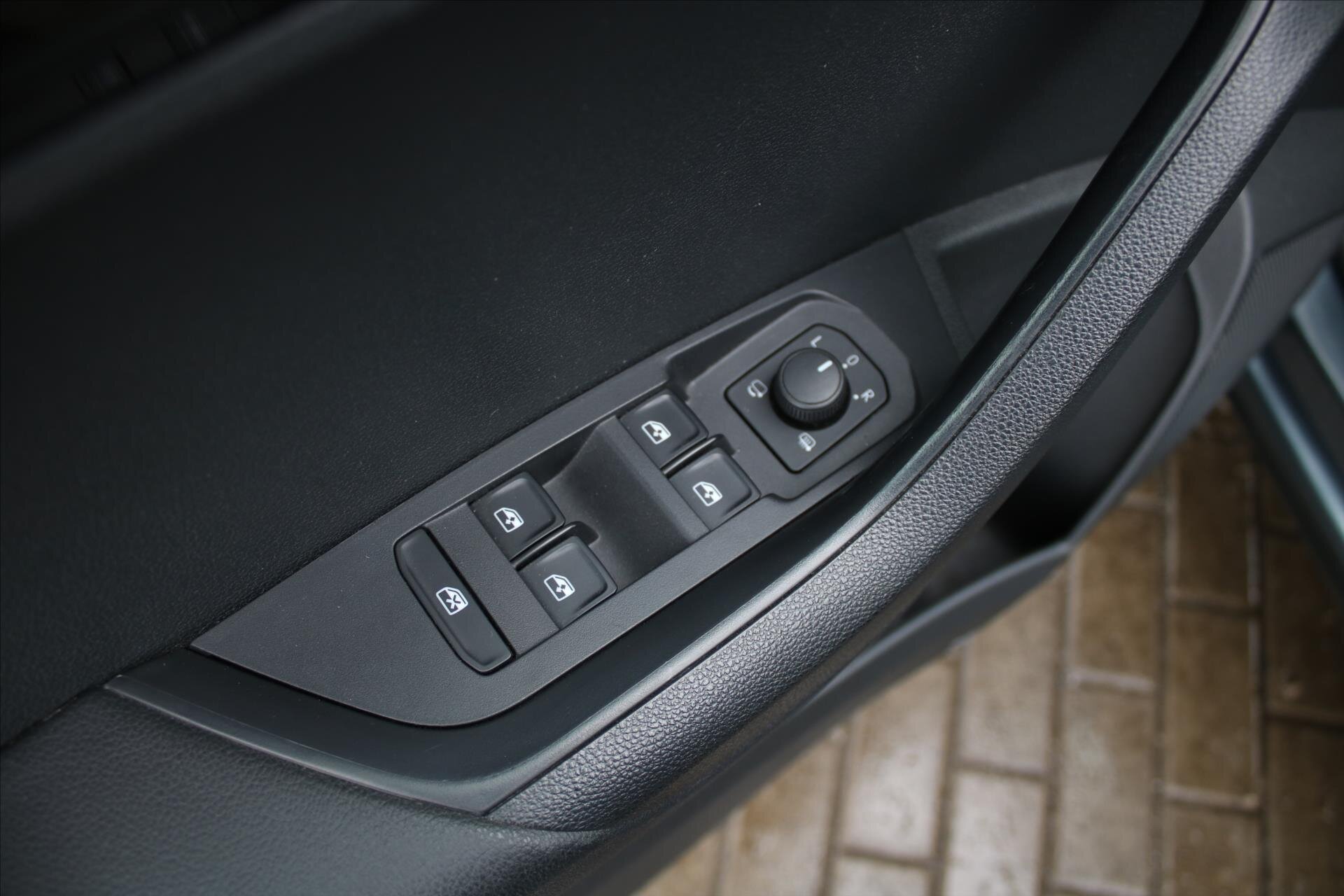 Škoda Karoq SUV 1,5 l 110 kw