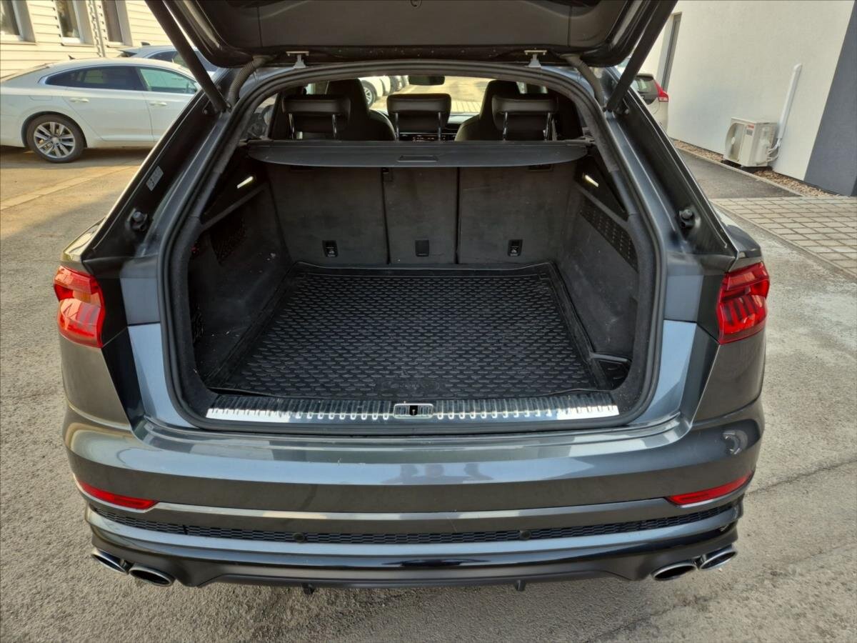 Audi SQ8 SUV / Terénní 4,0 l 320 kw