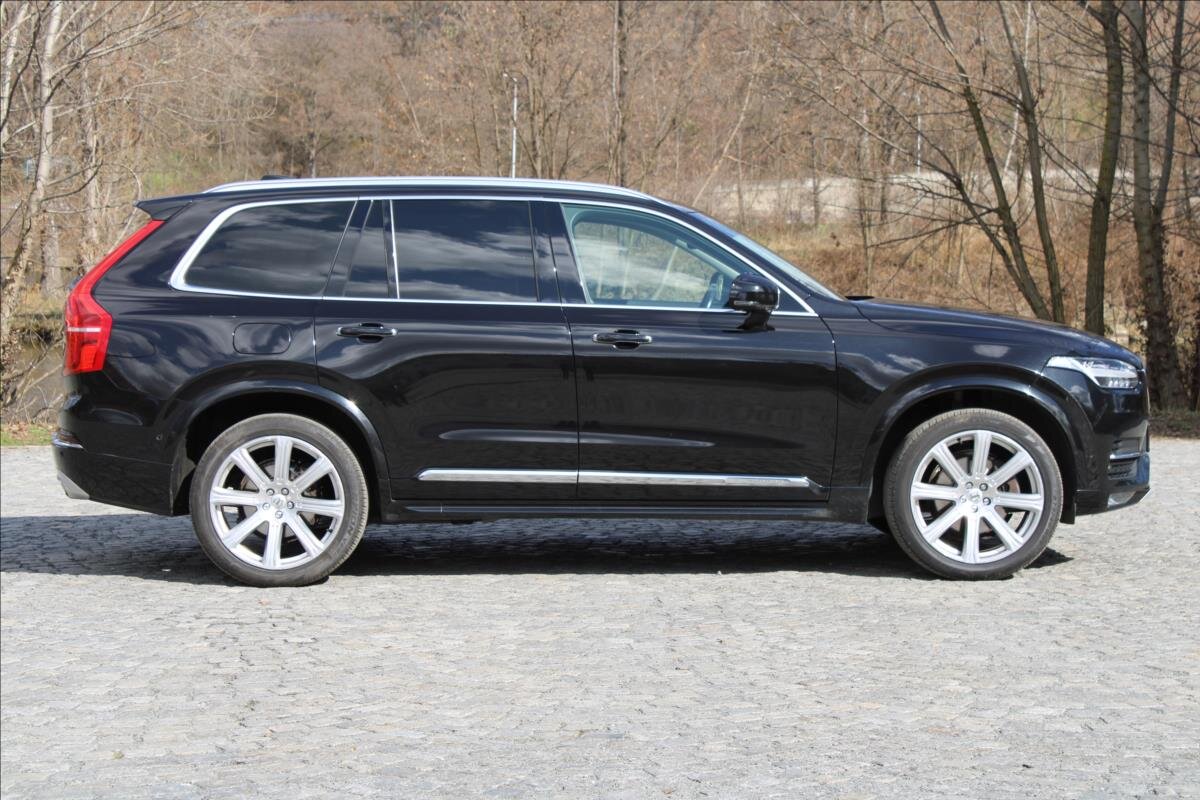 Volvo XC90 SUV / Terénní 2,0 l 165 kw