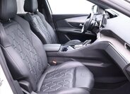 Peugeot 3008 SUV 1,6 l 133 kw