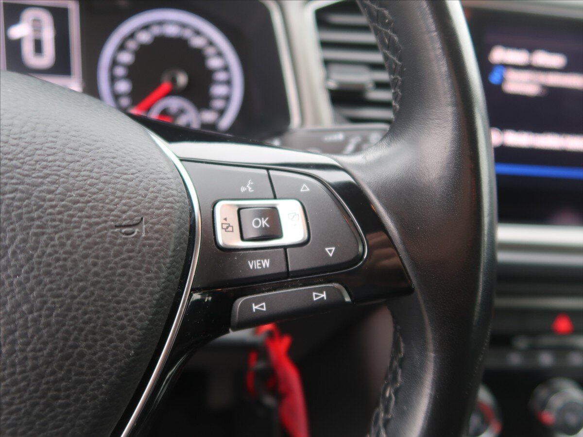 Volkswagen T-Roc SUV 1,5 l 110 kw