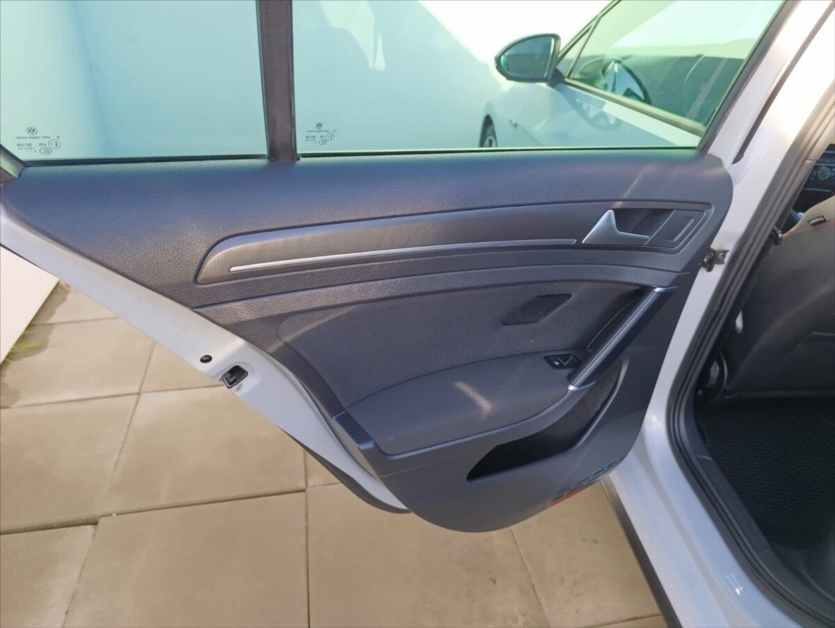 Volkswagen Golf Hatchback 2,0 l 180 kw