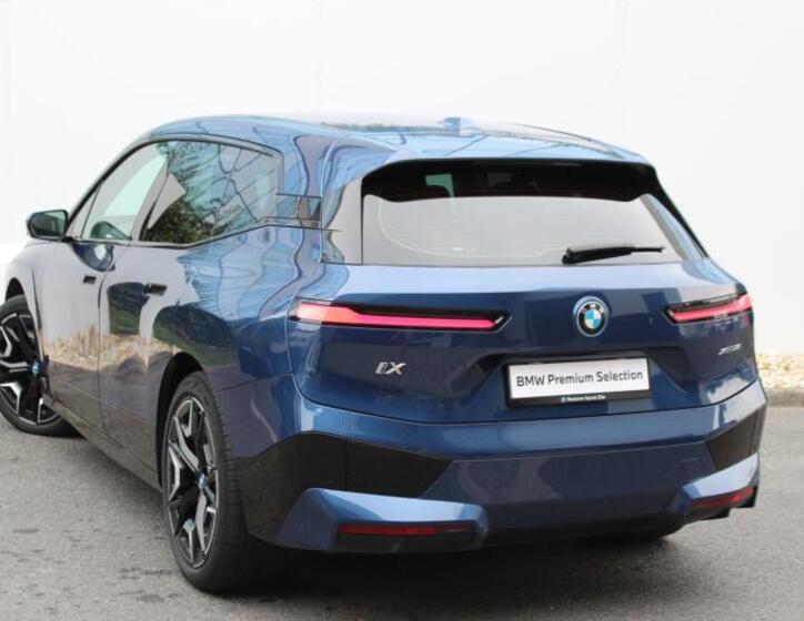 BMW iX 7