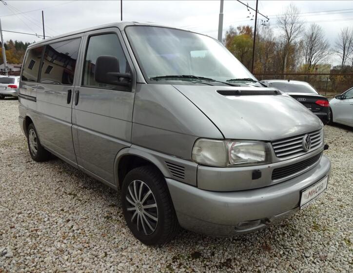 Volkswagen Caravelle 9