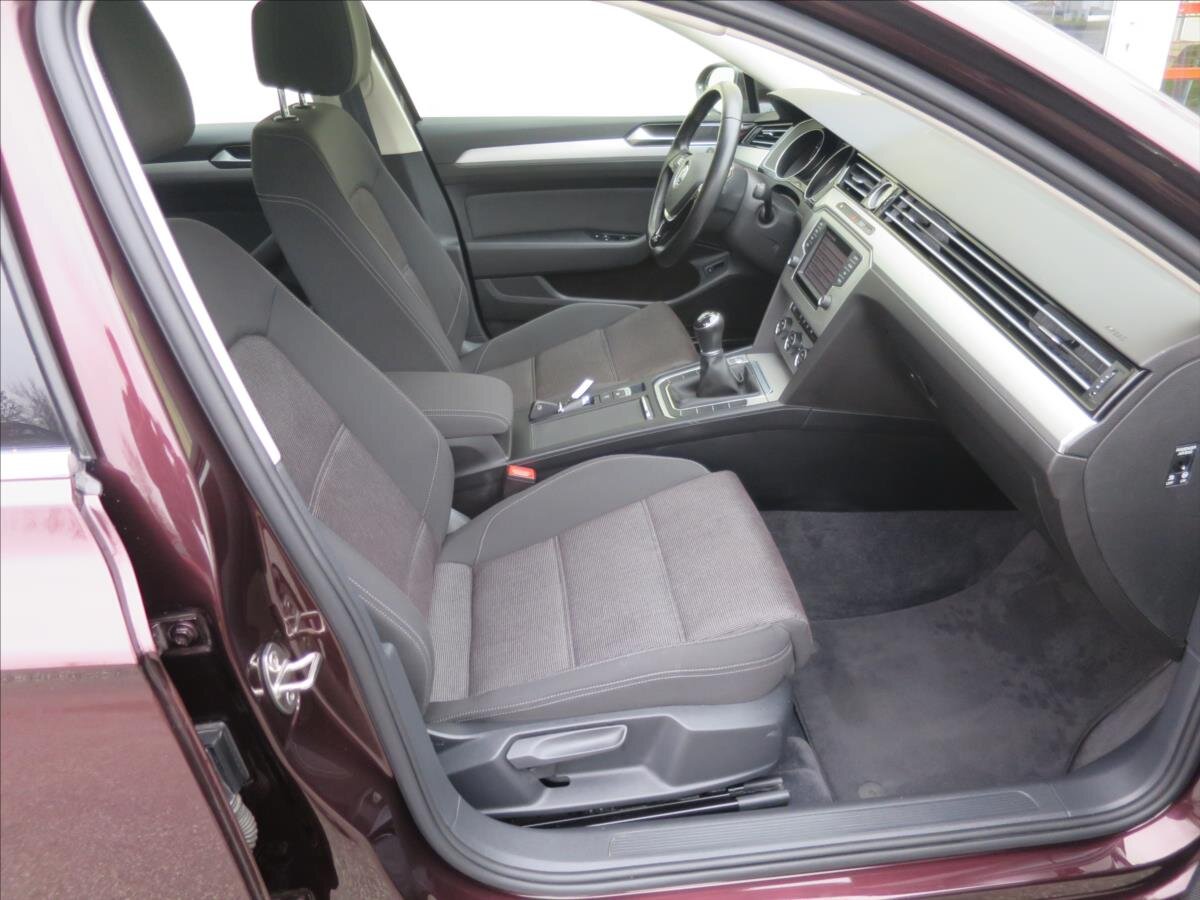 Volkswagen Passat Kombi 1,4 l 92 kw