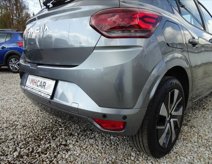 Dacia Sandero Hatchback 999,0 67 kw