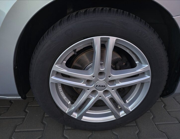 Škoda Superb Kombi 2,0 l 110 kw