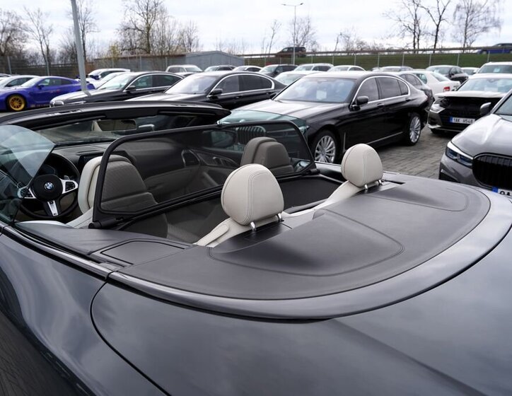 BMW Řada 8 Kabriolet 4,4 l 390 kw