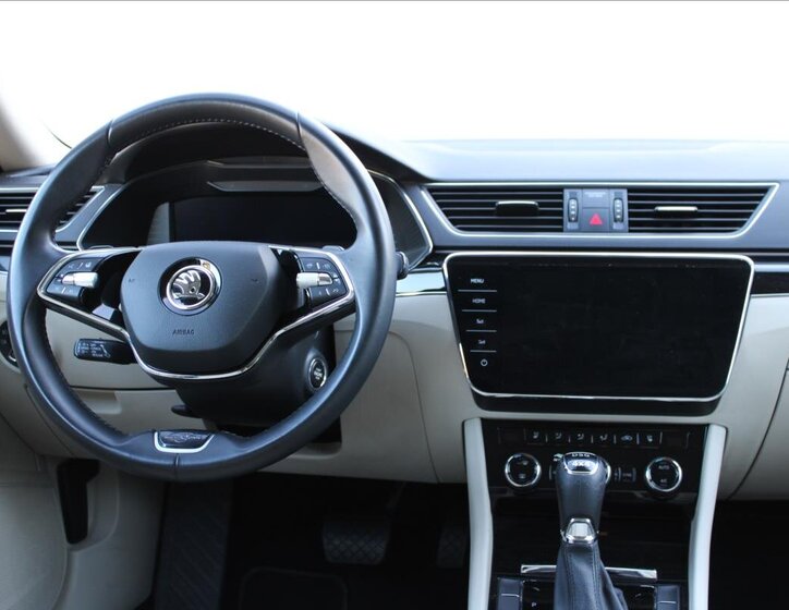 Škoda Superb Sedan / Limuzína 2,0 l 147 kw