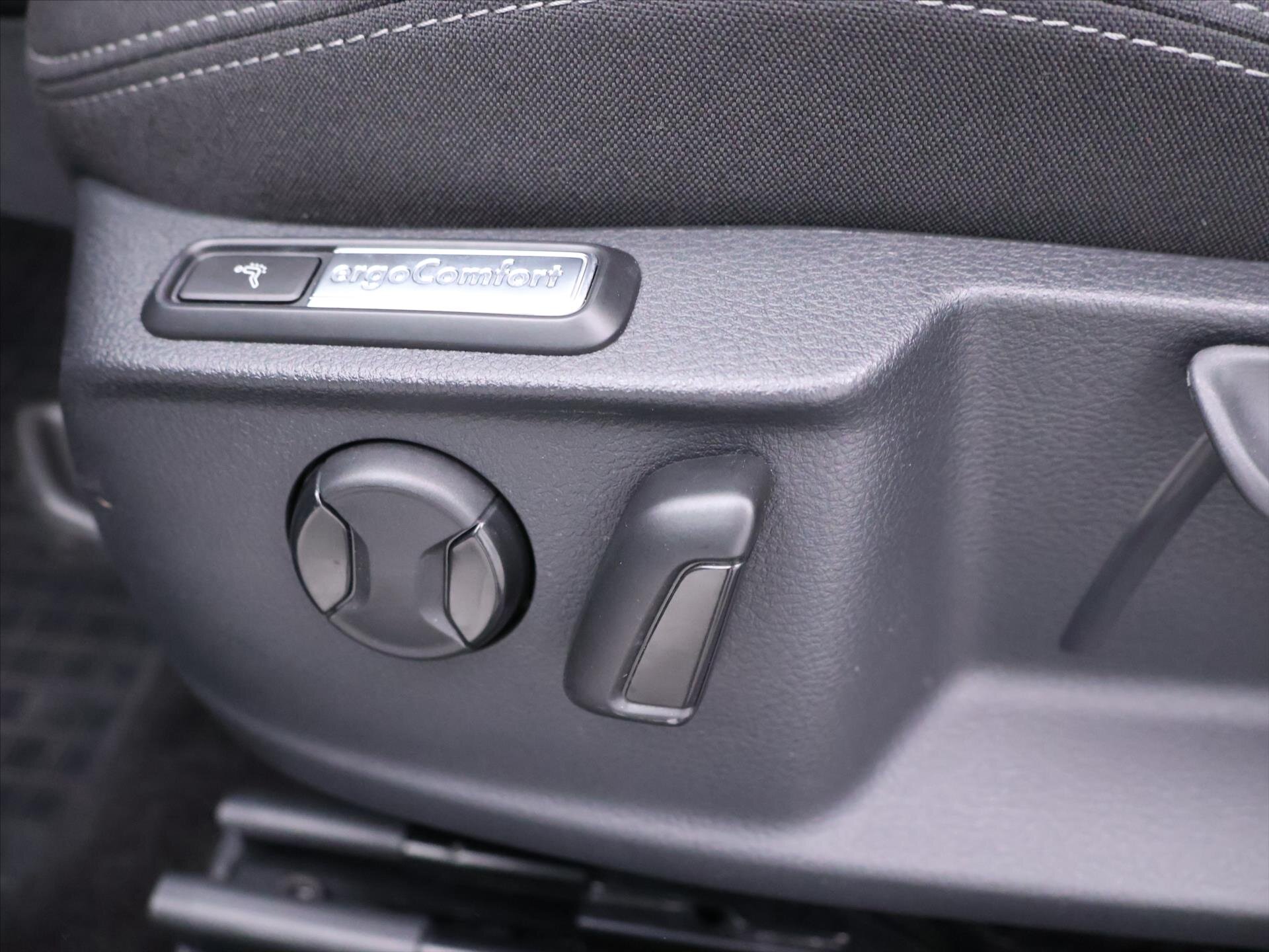 Volkswagen Passat Sedan 1,5 l 110 kw