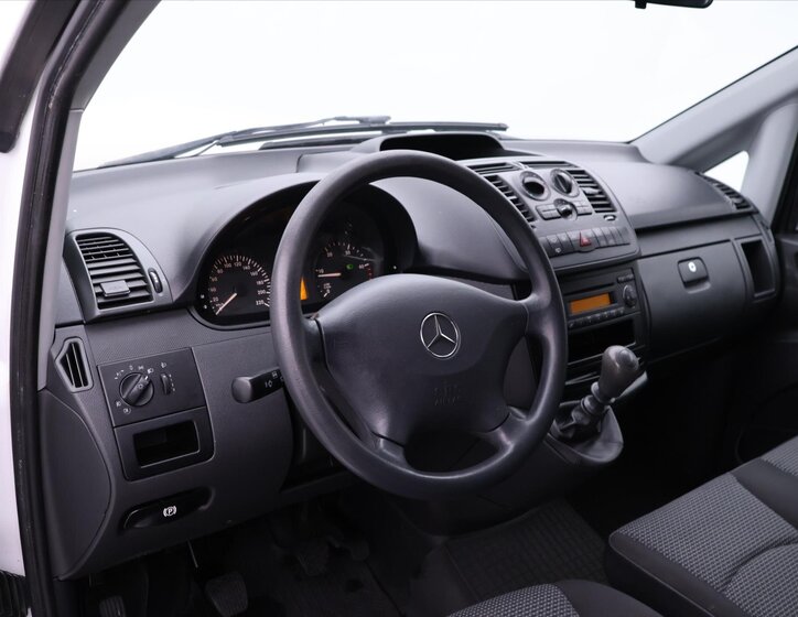 Mercedes-Benz Vito Kombi 2,1 l 70 kw