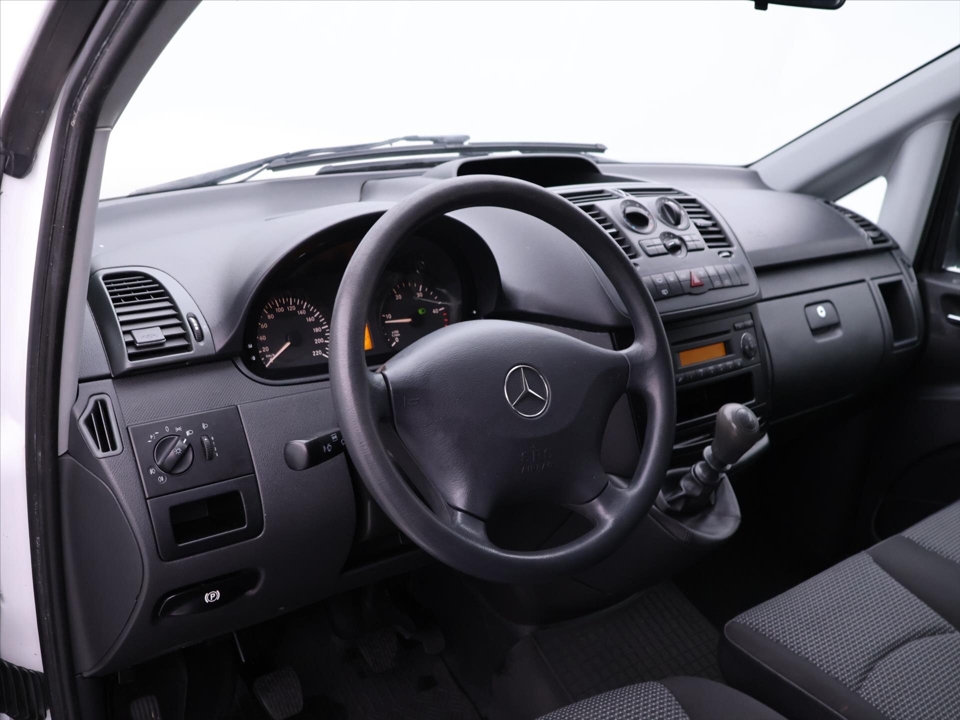 Mercedes-Benz Vito Kombi 2,1 l 70 kw