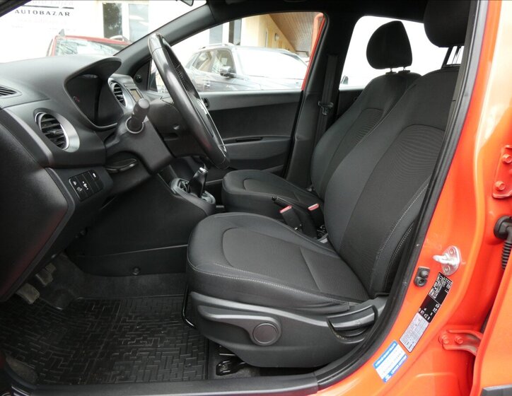 Hyundai i10 Hatchback 998,0 49 kw