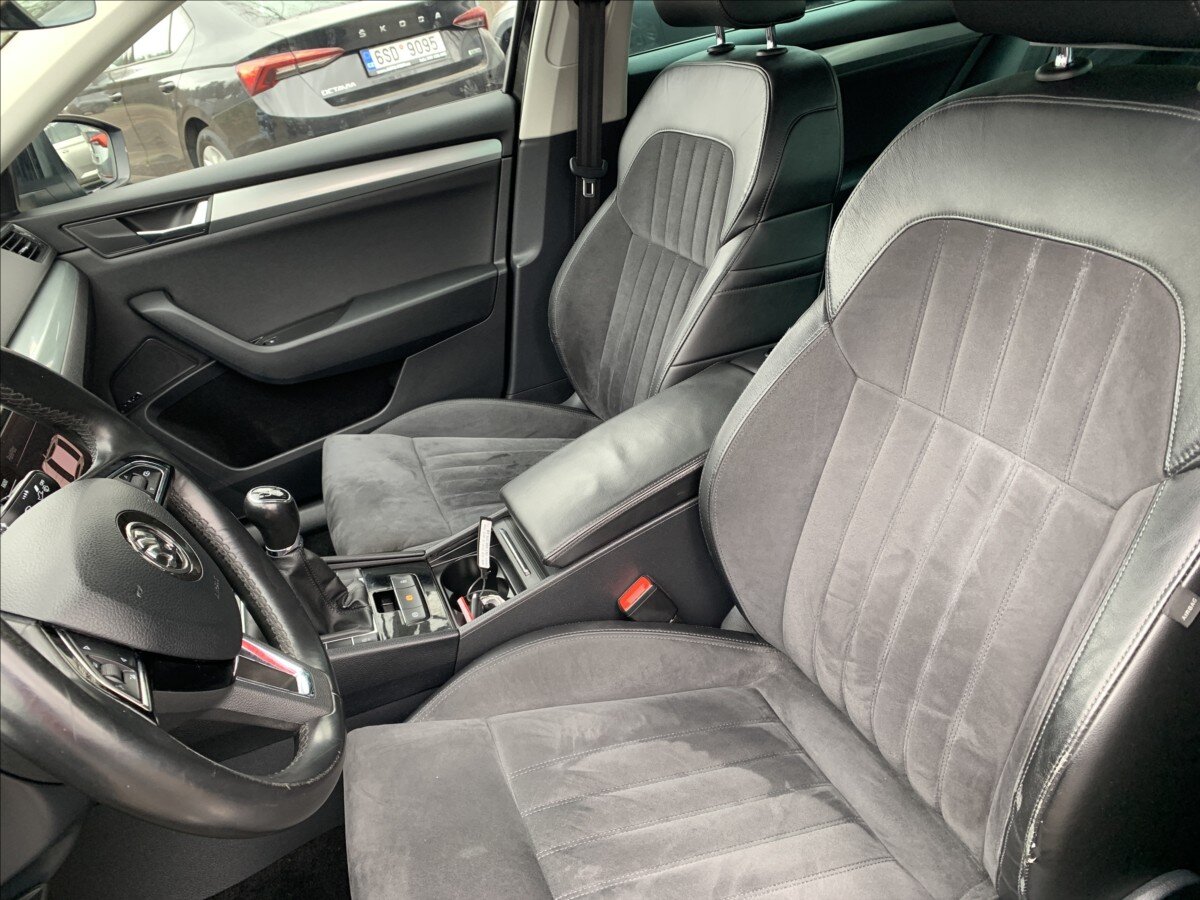 Škoda Superb Sedan / Limuzína 1,5 l 110 kw