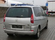 Peugeot 807 MPV 2,0 l 100 kw