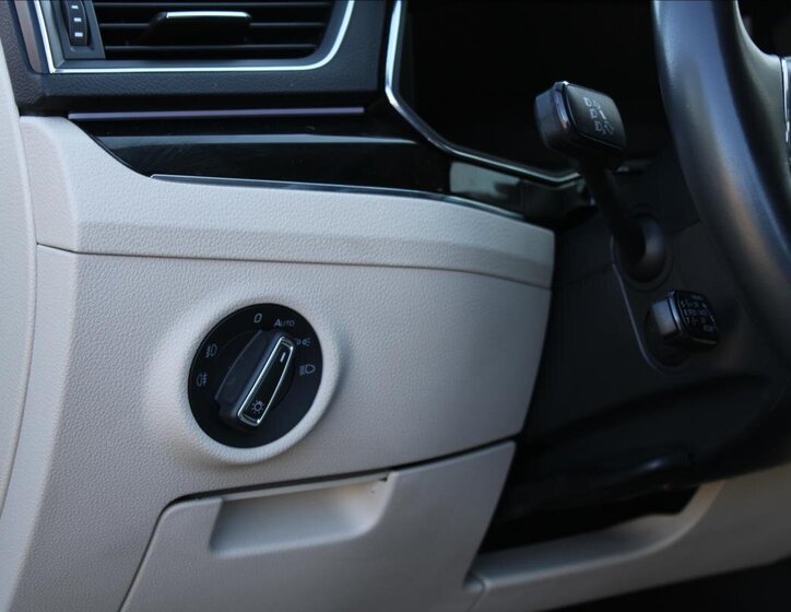 Škoda Superb Sedan / Limuzína 2,0 l 147 kw