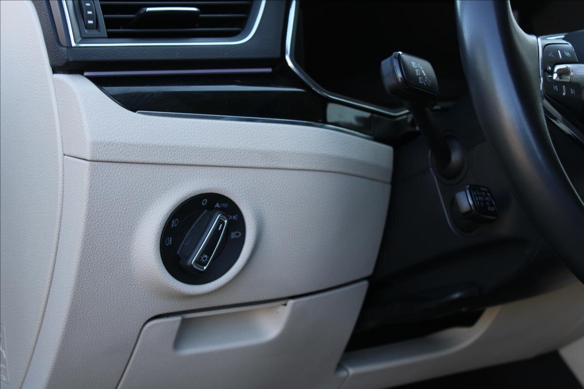 Škoda Superb Sedan / Limuzína 2,0 l 147 kw