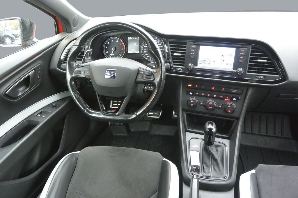 Seat Leon Hatchback 2,0 l 206 kw