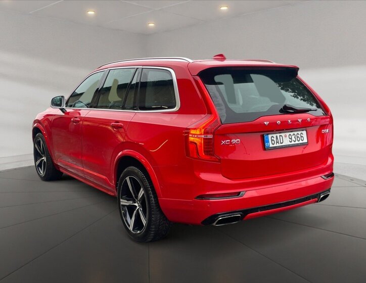 Volvo XC90 SUV / Terénní 2,0 l 173 kw