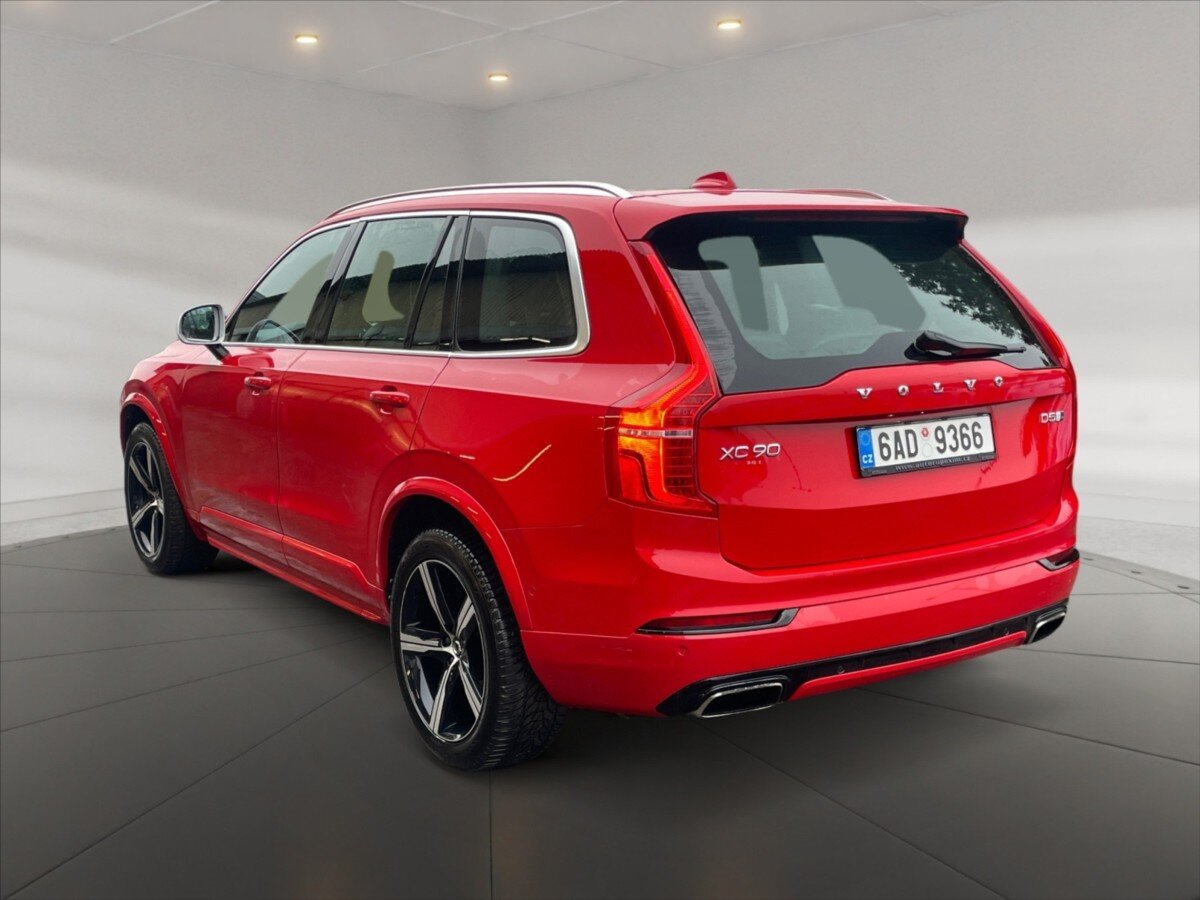 Volvo XC90 SUV / Terénní 2,0 l 173 kw