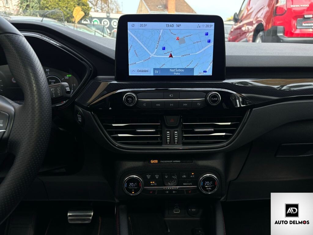 Ford Kuga SUV / Terénní 2,5 l 165 kw