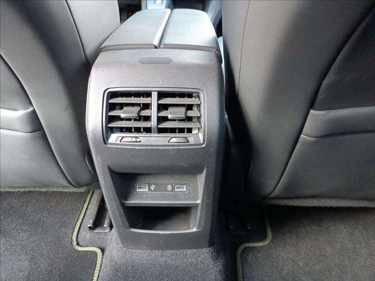 Peugeot 308 Hatchback 1,6 l 110 kw