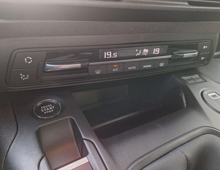 Peugeot Rifter MPV 1,5 l 96 kw