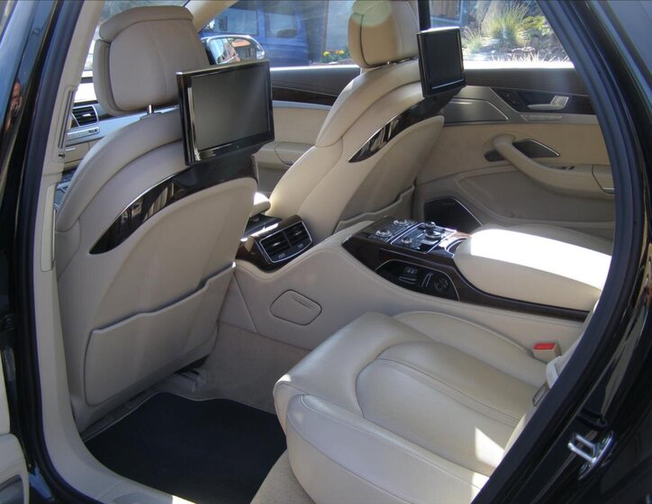 Audi A8 Sedan / Limuzína 6,3 l 368 kw