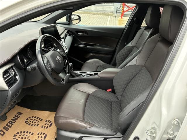 Toyota C-HR SUV 1,2 l 85 kw