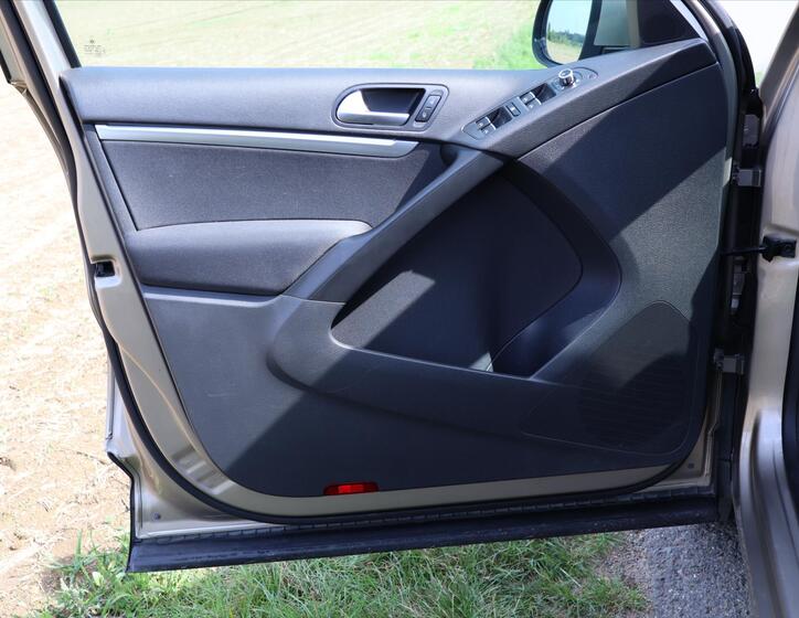 Volkswagen Tiguan 11