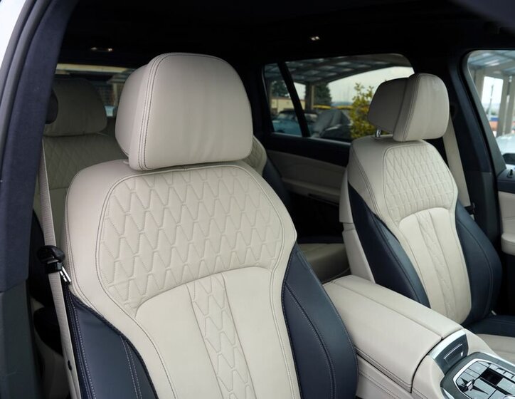 BMW X7 SUV / Terénní 3,0 l 250 kw