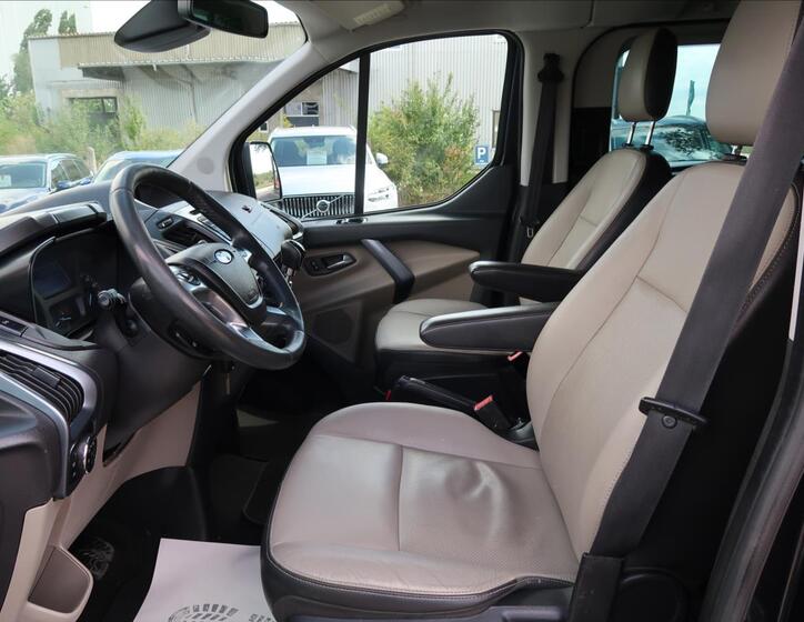 Ford Transit Custom 12