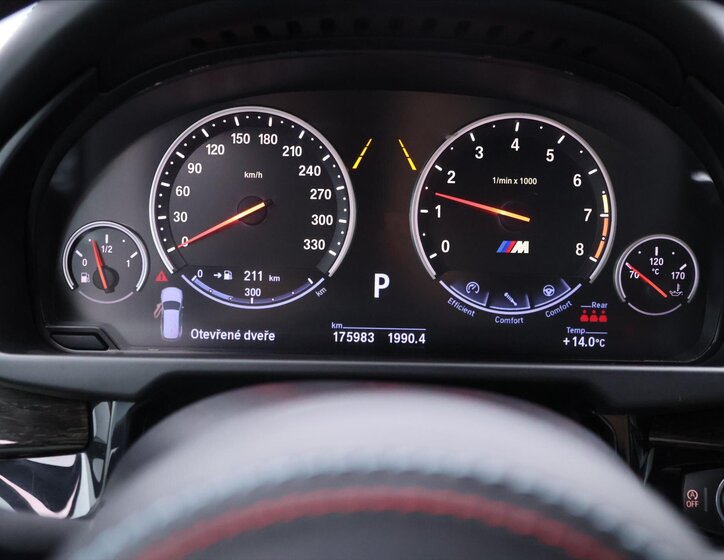 BMW X5 SUV / Terénní 4,4 l 423 kw