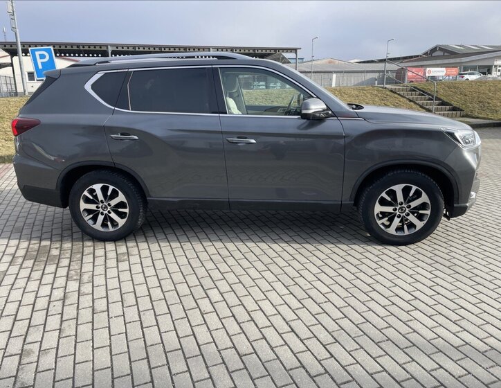 SsangYong Rexton Kombi 2,2 l 148 kw