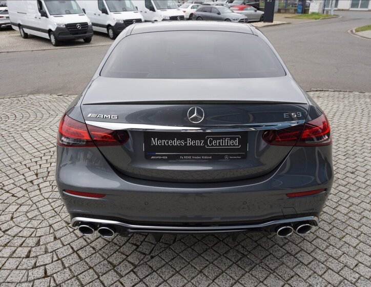 Mercedes-Benz Třídy E Sedan / Limuzína 3,0 l 320 kw