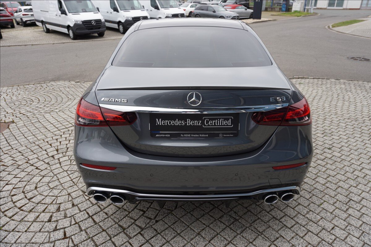 Mercedes-Benz Třídy E Sedan / Limuzína 3,0 l 320 kw