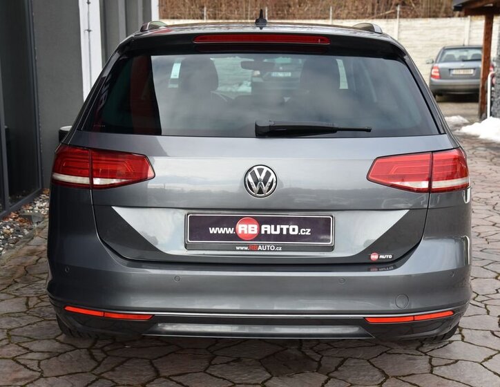 Volkswagen Passat Kombi 2,0 l 110 kw