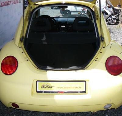 Volkswagen New Beetle 7