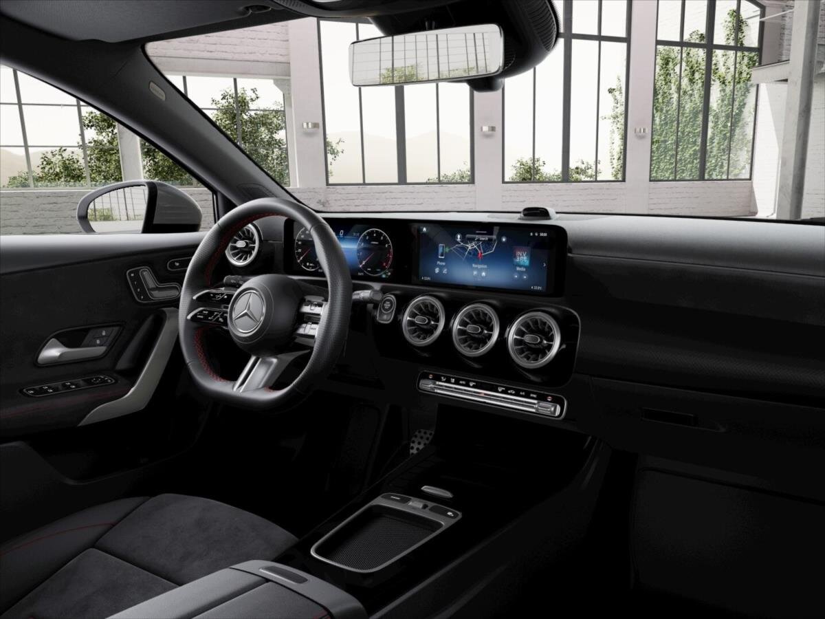 Mercedes-Benz Třídy A Hatchback 1,3 l 120 kw