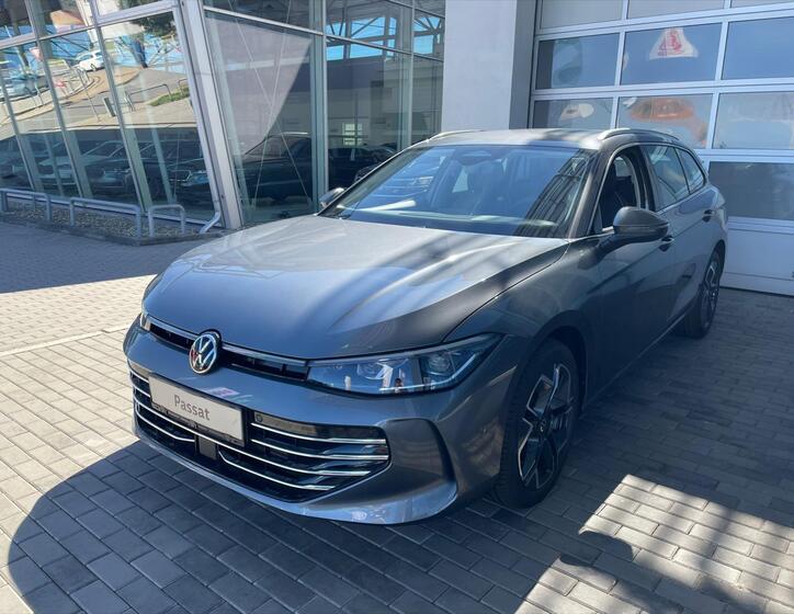 Volkswagen Passat 1